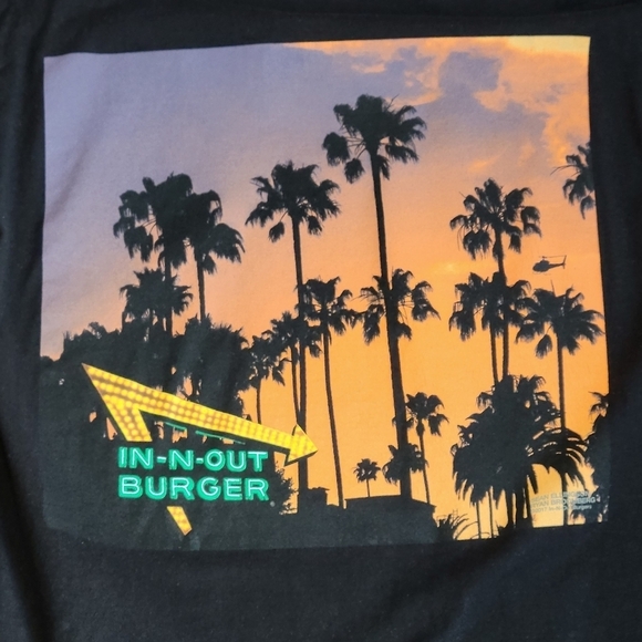 In and Out Burger California shirt Men's Size Small black long sleeve - Picture 5 of 7